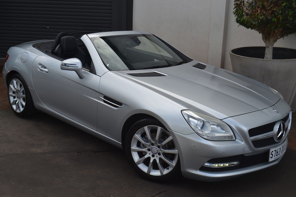 2011 Mercedes-Benz SLK-Class SLK200 BlueEFFICIENCY R172