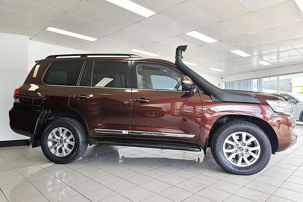 2016 Toyota Landcruiser Sahara VDJ200R