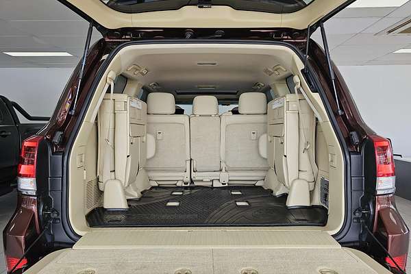 2016 Toyota Landcruiser Sahara VDJ200R