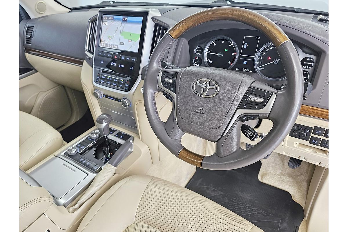 2016 Toyota Landcruiser Sahara VDJ200R