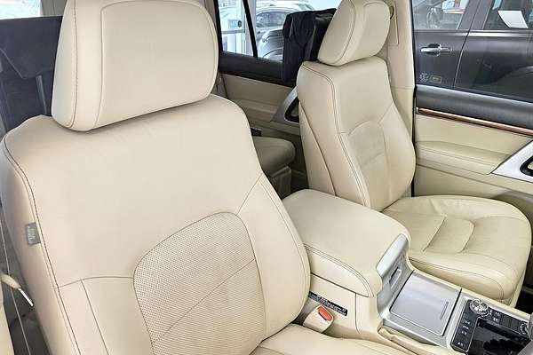 2016 Toyota Landcruiser Sahara VDJ200R