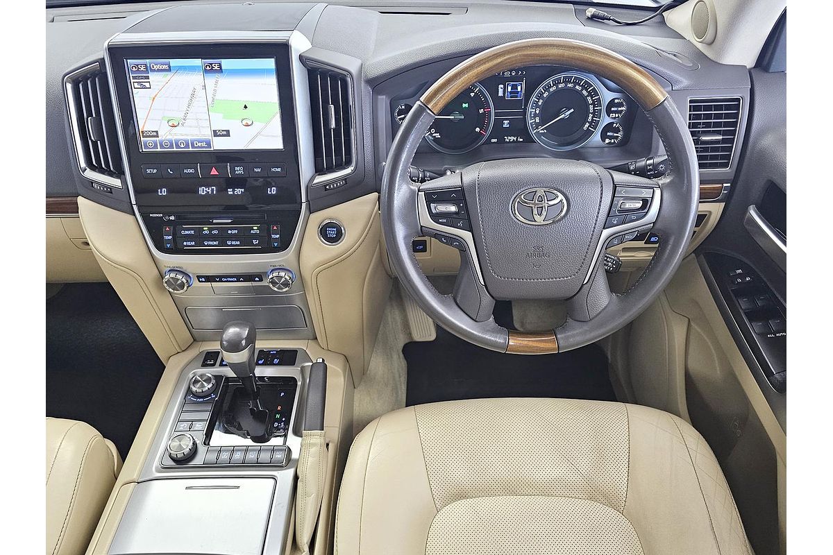 2016 Toyota Landcruiser Sahara VDJ200R