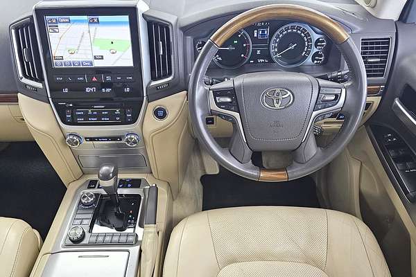 2016 Toyota Landcruiser Sahara VDJ200R