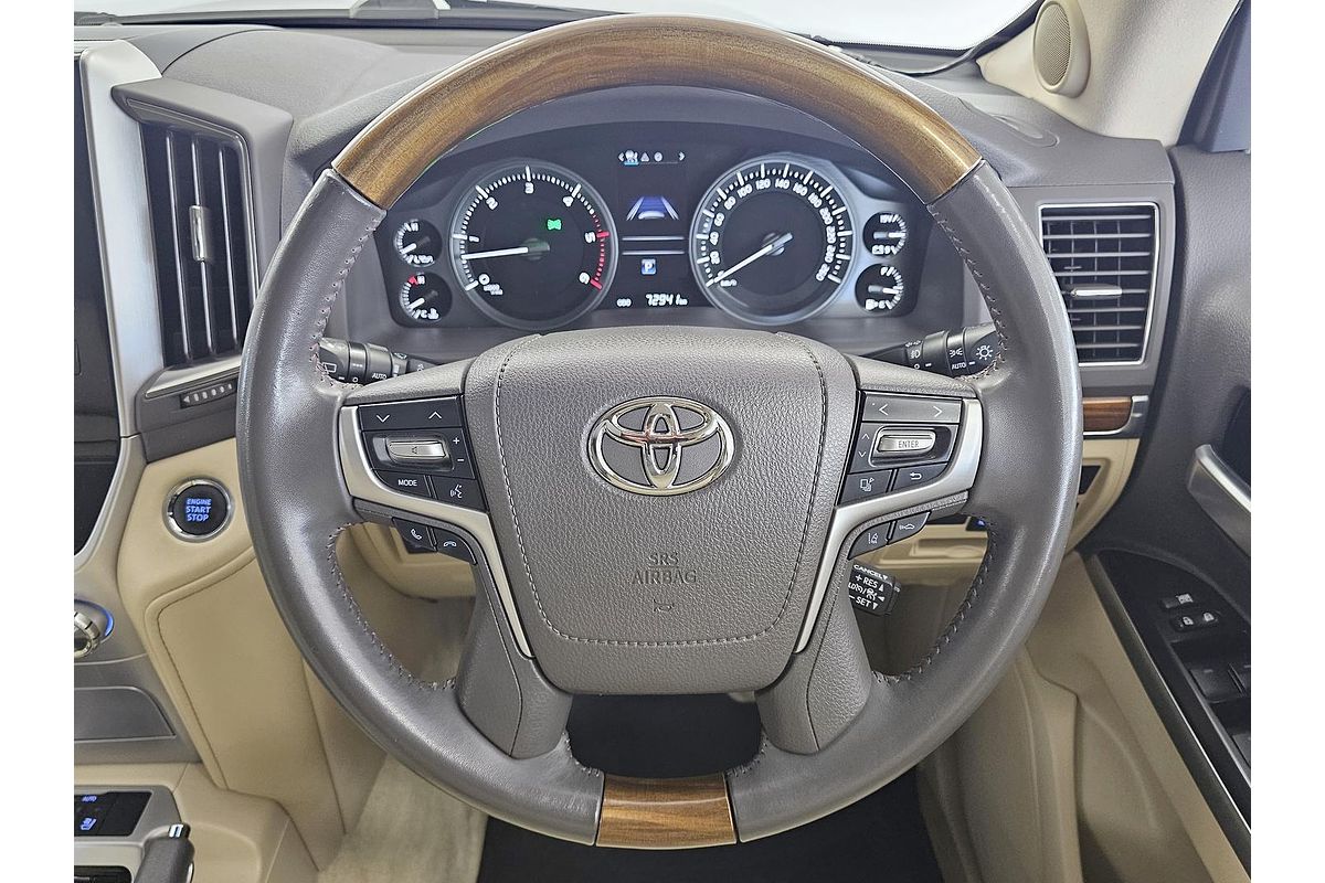 2016 Toyota Landcruiser Sahara VDJ200R