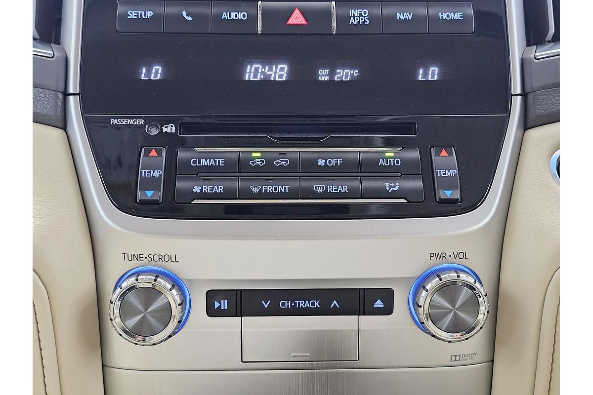 2016 Toyota Landcruiser Sahara VDJ200R