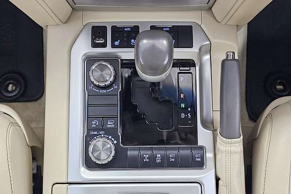 2016 Toyota Landcruiser Sahara VDJ200R