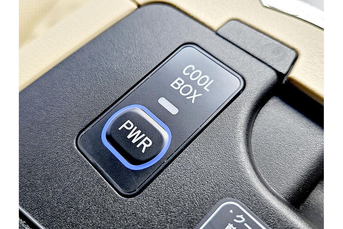 2016 Toyota Landcruiser Sahara VDJ200R