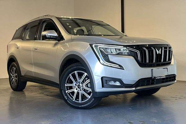 2025 Mahindra XUV700 AX7L