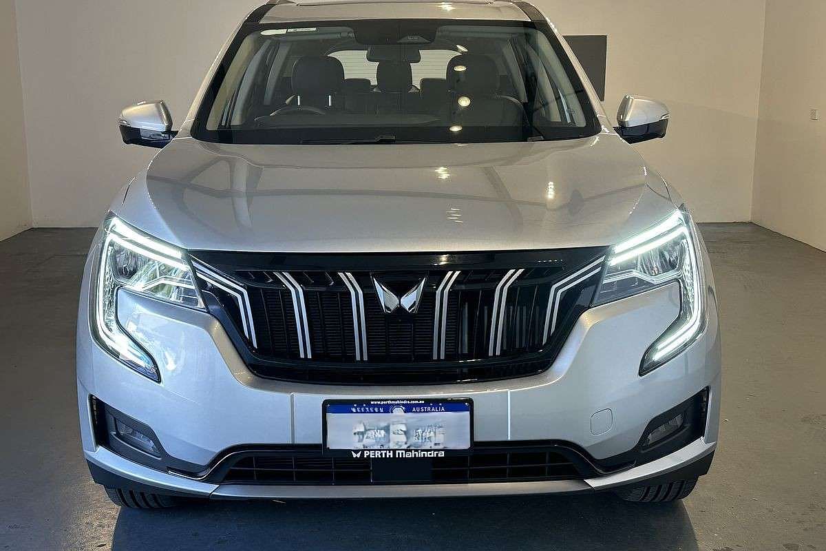 2025 Mahindra XUV700 AX7L