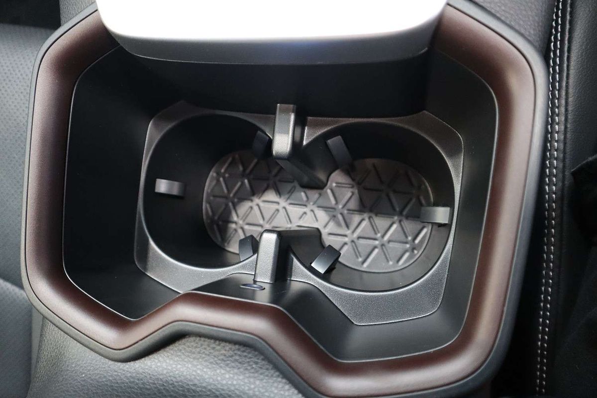 2024 Toyota RAV4 Cruiser AXAH52R