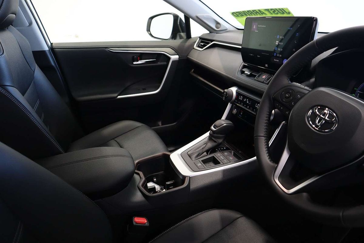 2024 Toyota RAV4 Cruiser AXAH52R