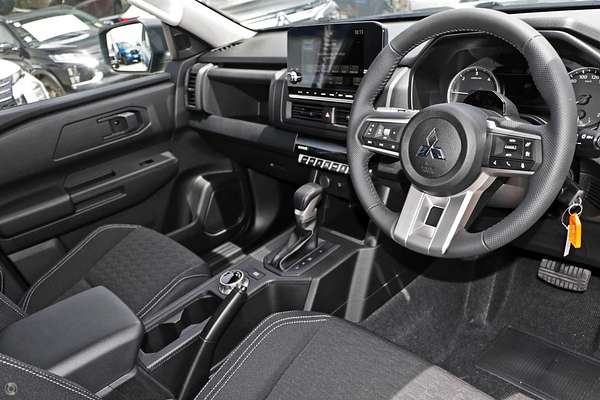 2025 Mitsubishi Triton GLX-R MV 4X4