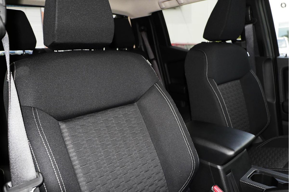 2025 Mitsubishi Triton GLX-R MV 4X4