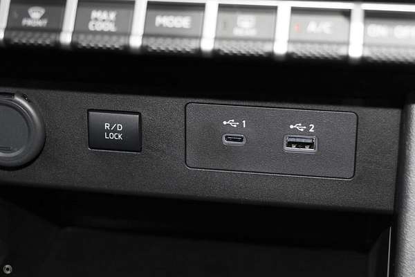 2025 Mitsubishi Triton GLX-R MV 4X4