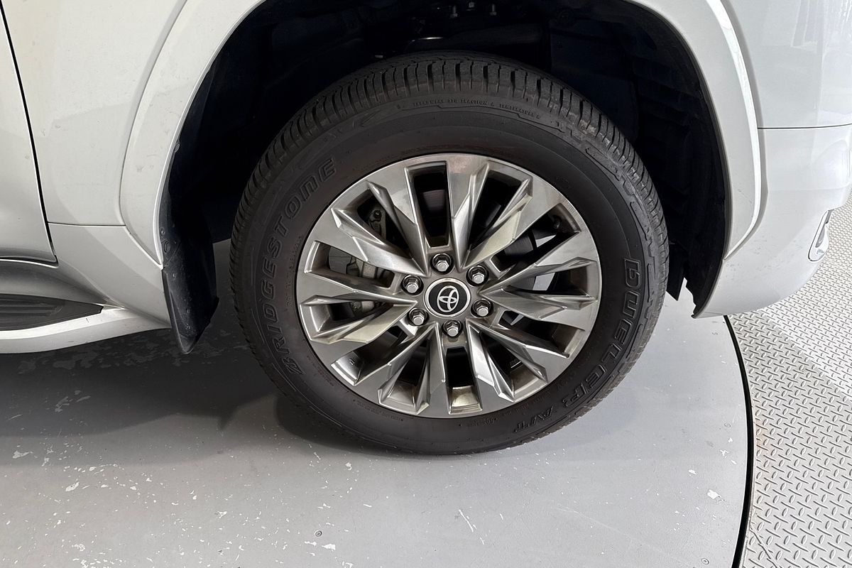 2023 Toyota Landcruiser Sahara ZX FJA300R