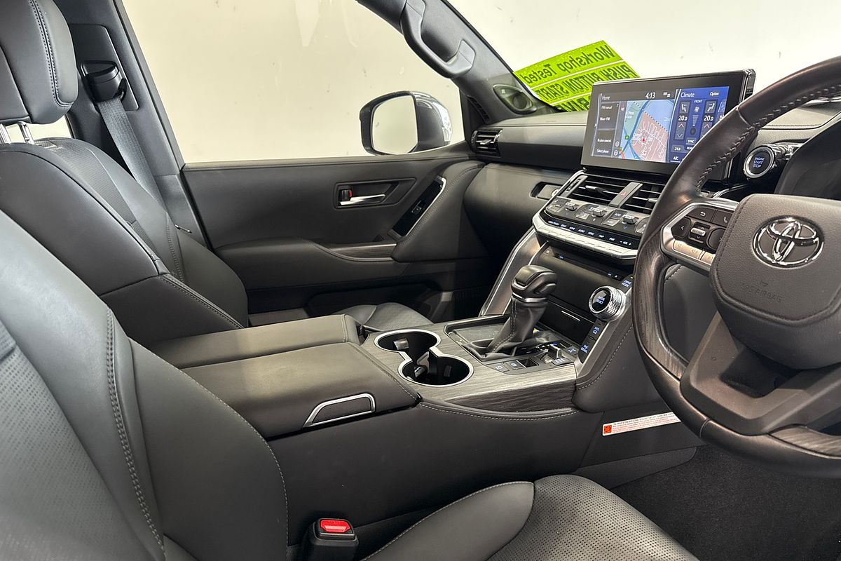 2023 Toyota Landcruiser Sahara ZX FJA300R