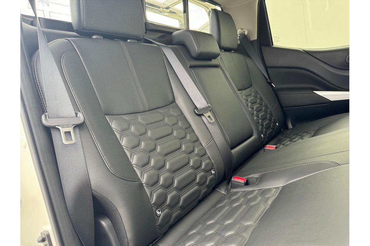 2025 Nissan Navara ST-X D23 4X4