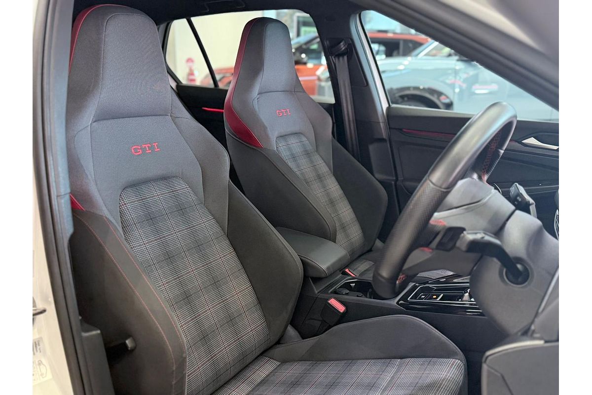 2022 Volkswagen Golf GTI 8