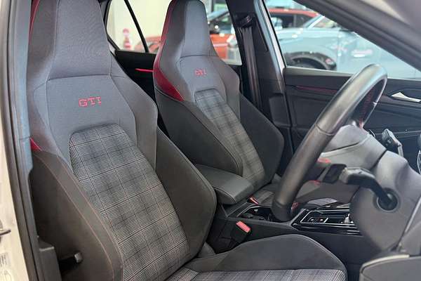 2022 Volkswagen Golf GTI 8