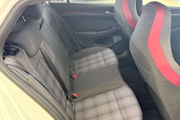 2022 Volkswagen Golf GTI 8