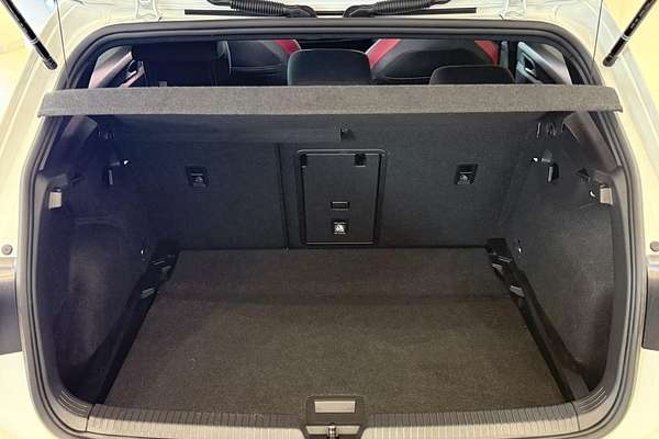 2022 Volkswagen Golf GTI 8