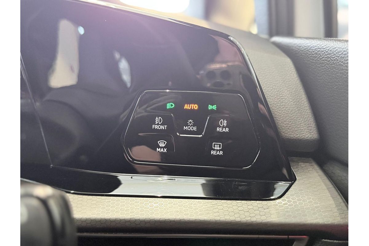 2022 Volkswagen Golf GTI 8