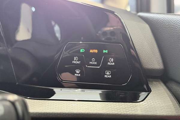 2022 Volkswagen Golf GTI 8