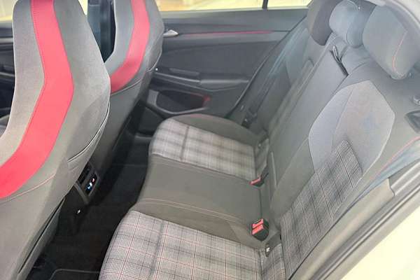 2022 Volkswagen Golf GTI 8