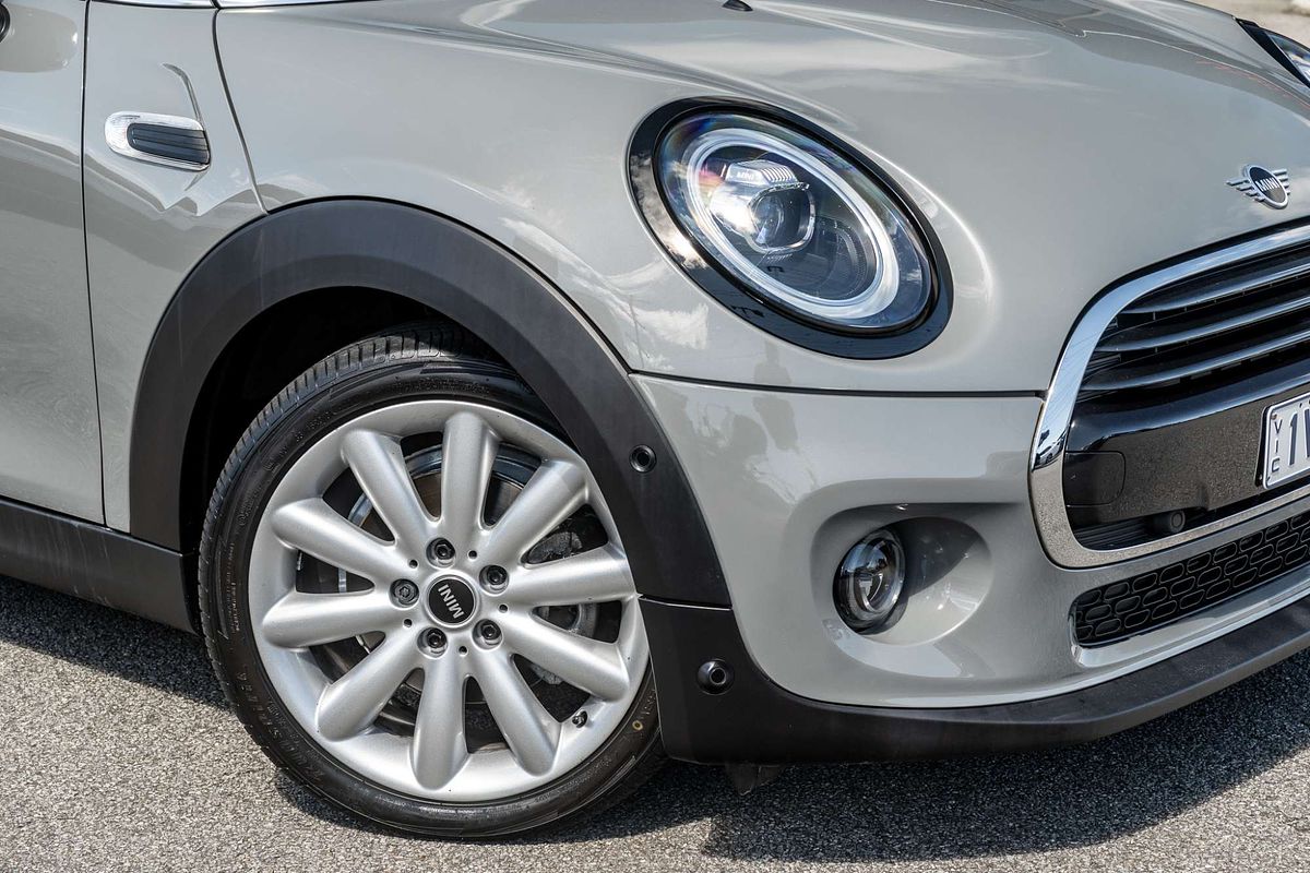 2020 MINI Hatch Cooper Classic F55 LCI