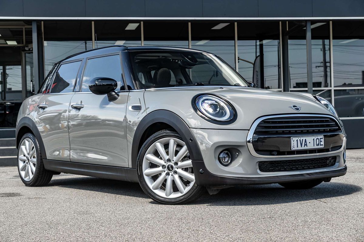 2020 MINI Hatch Cooper Classic F55 LCI