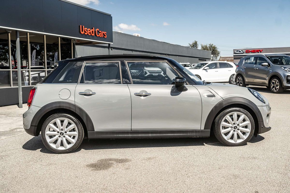 2020 MINI Hatch Cooper Classic F55 LCI