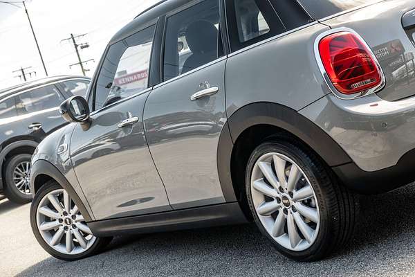 2020 MINI Hatch Cooper Classic F55 LCI