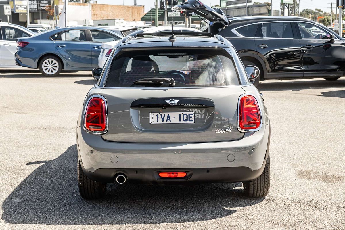 2020 MINI Hatch Cooper Classic F55 LCI