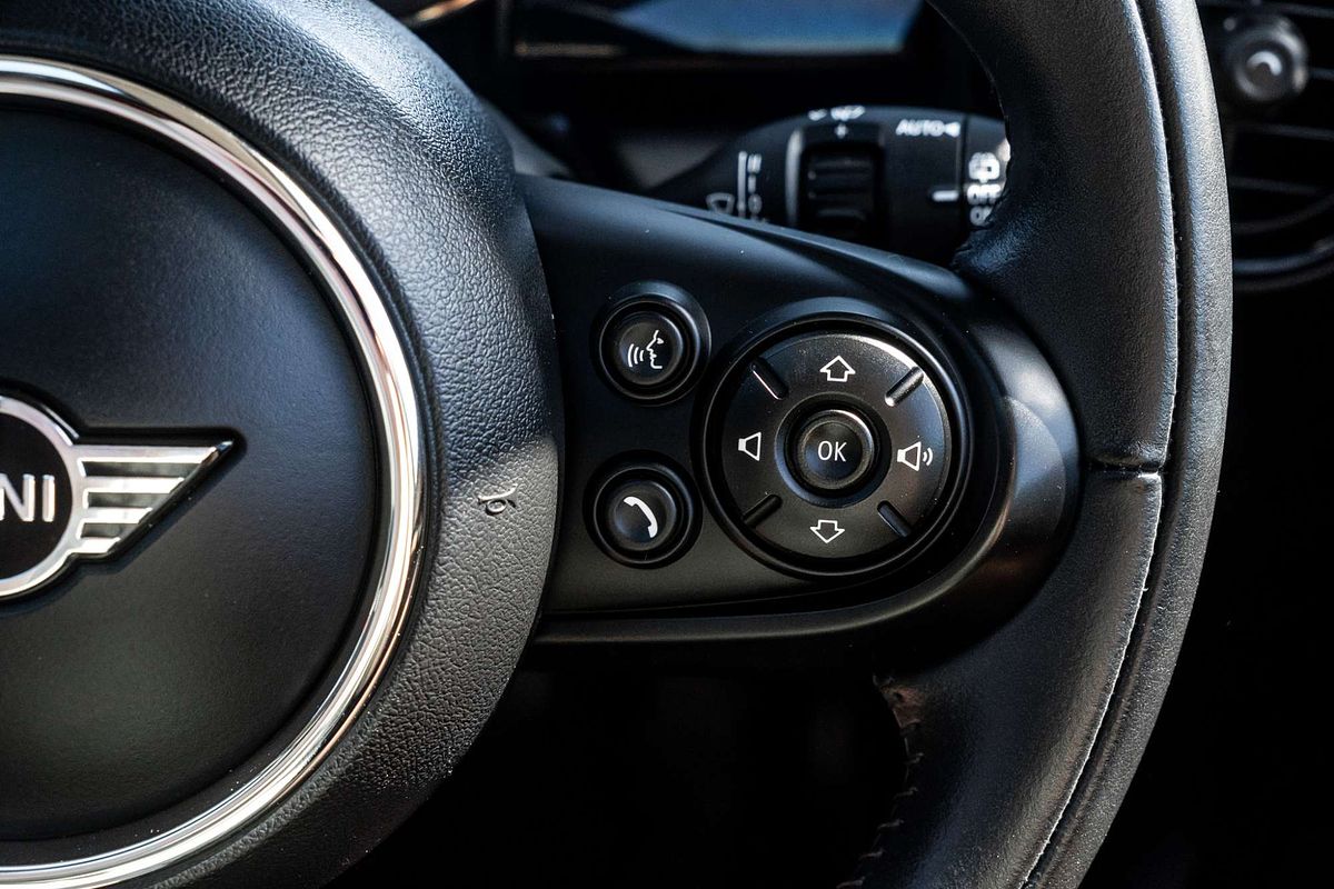 2020 MINI Hatch Cooper Classic F55 LCI