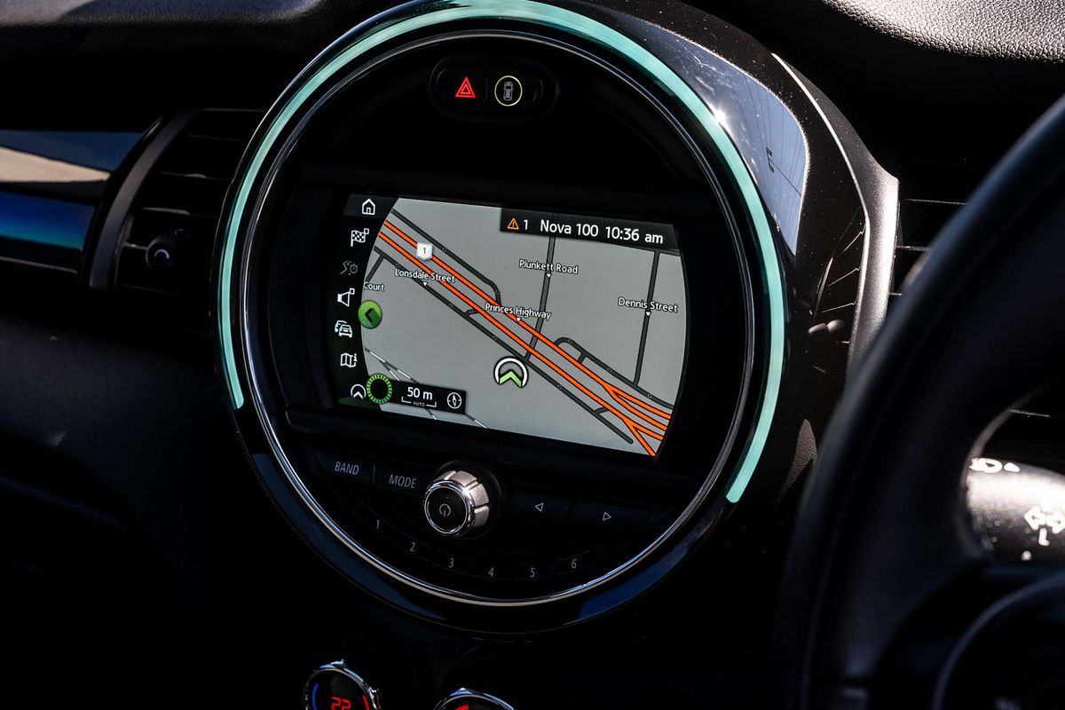 2020 MINI Hatch Cooper Classic F55 LCI