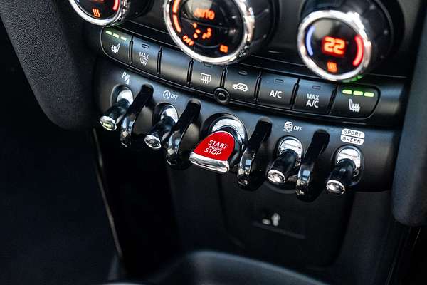 2020 MINI Hatch Cooper Classic F55 LCI