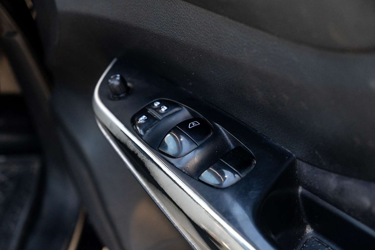 2016 Nissan Navara ST D23 Rear Wheel Drive