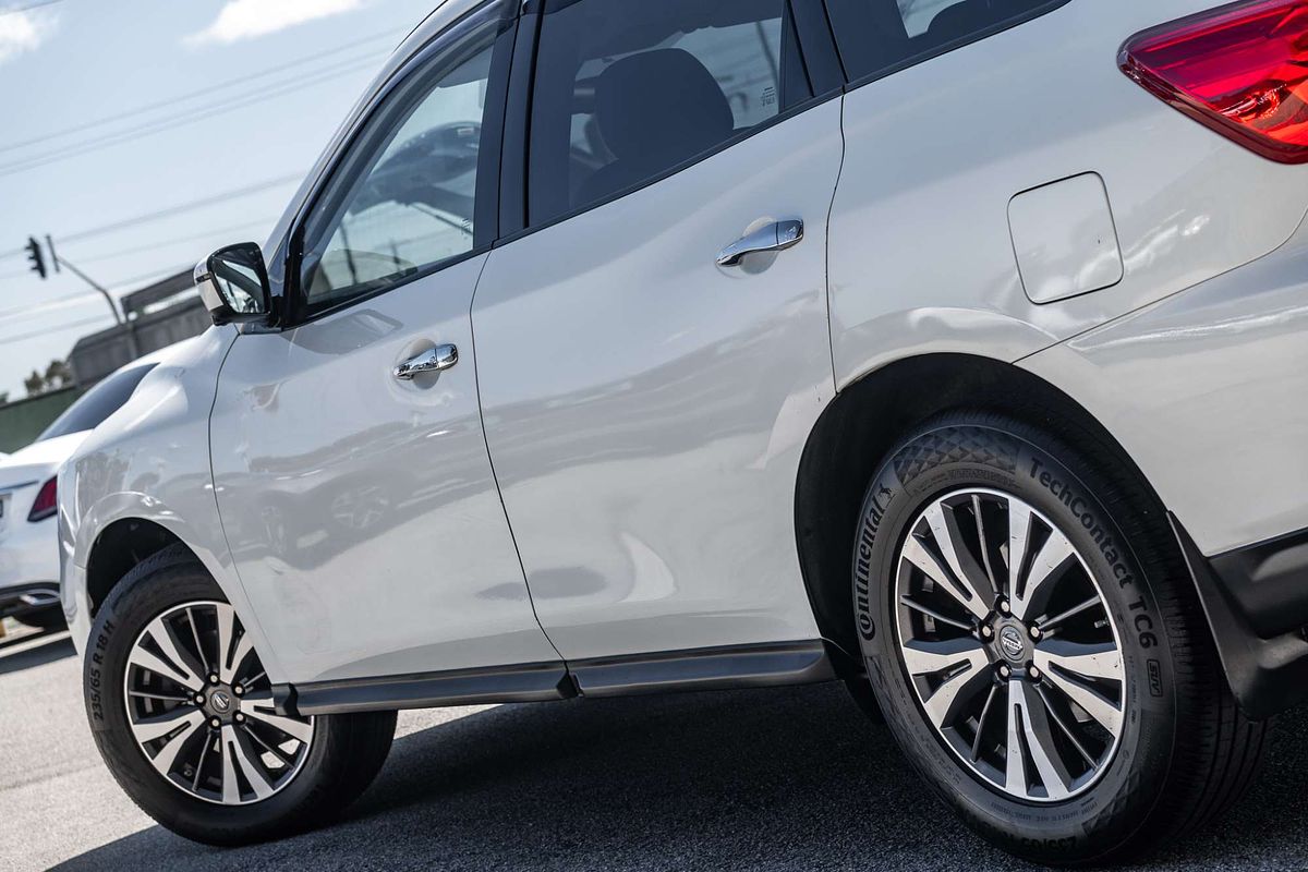 2017 Nissan Pathfinder ST-L R52 Series II