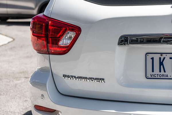2017 Nissan Pathfinder ST-L R52 Series II