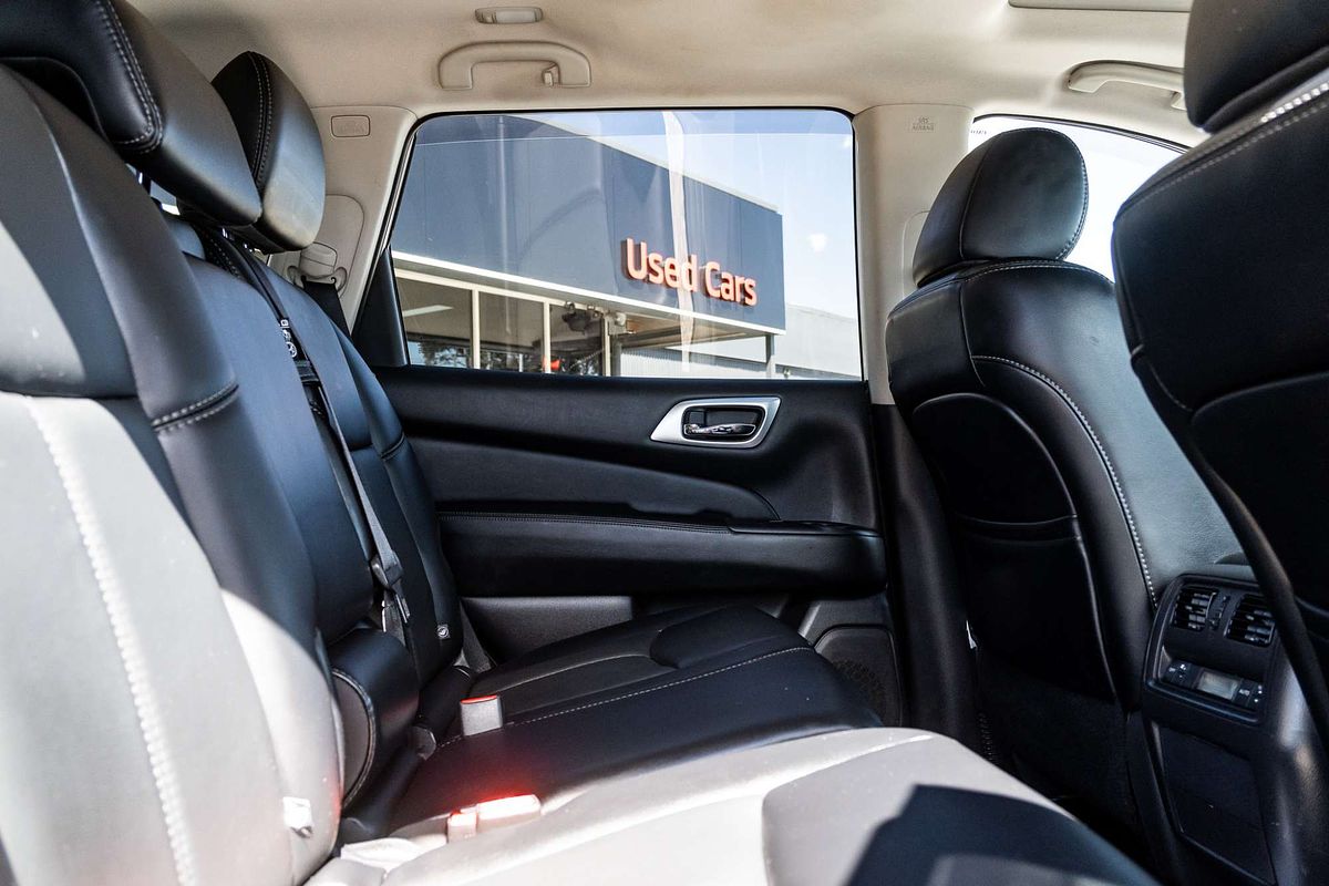 2017 Nissan Pathfinder ST-L R52 Series II