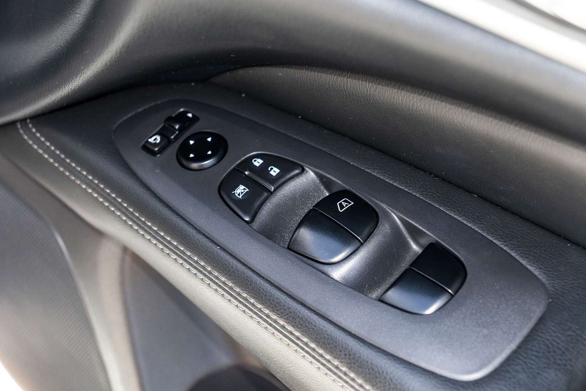 2017 Nissan Pathfinder ST-L R52 Series II