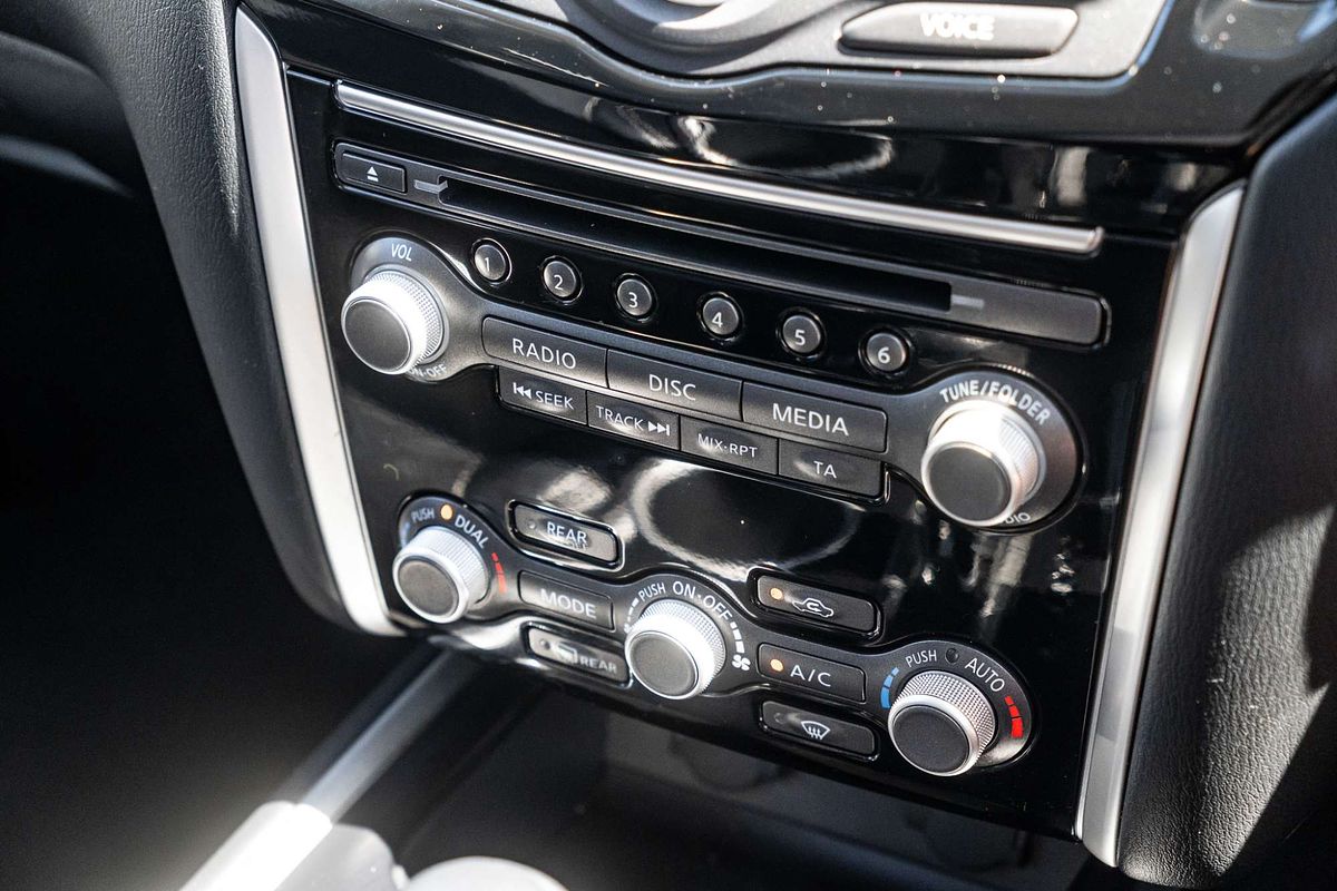 2017 Nissan Pathfinder ST-L R52 Series II