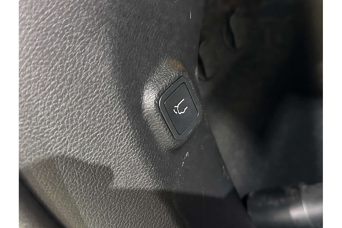 2019 Jeep Cherokee Night Eagle KL