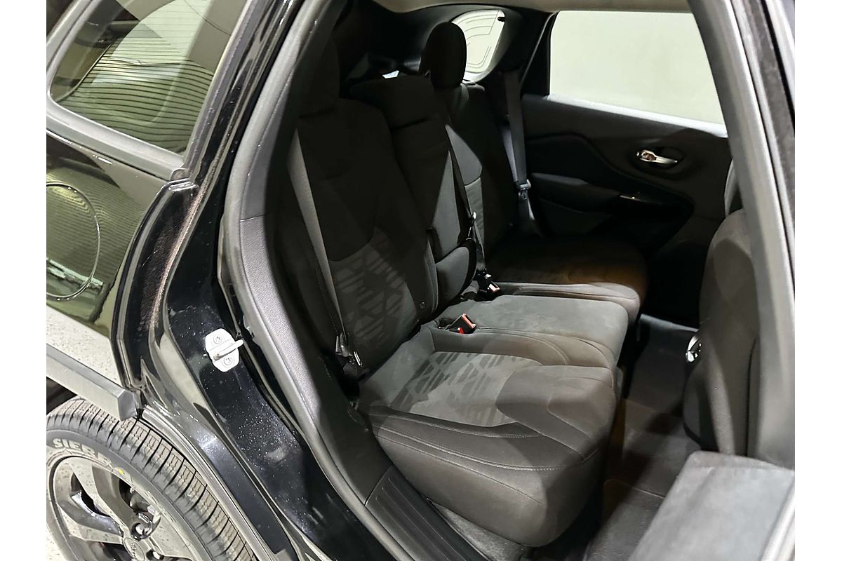 2019 Jeep Cherokee Night Eagle KL