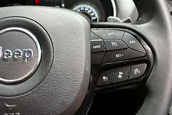 2019 Jeep Cherokee Night Eagle KL