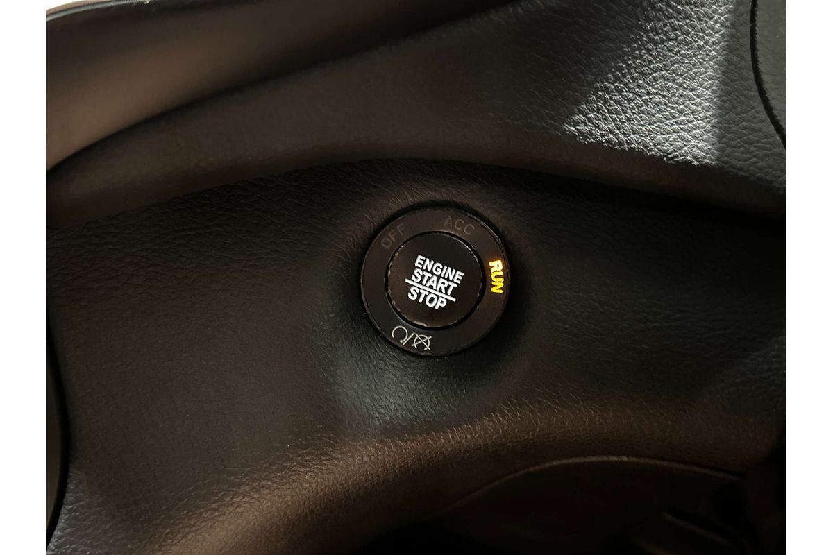 2019 Jeep Cherokee Night Eagle KL