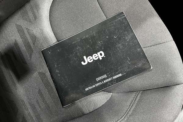 2019 Jeep Cherokee Night Eagle KL