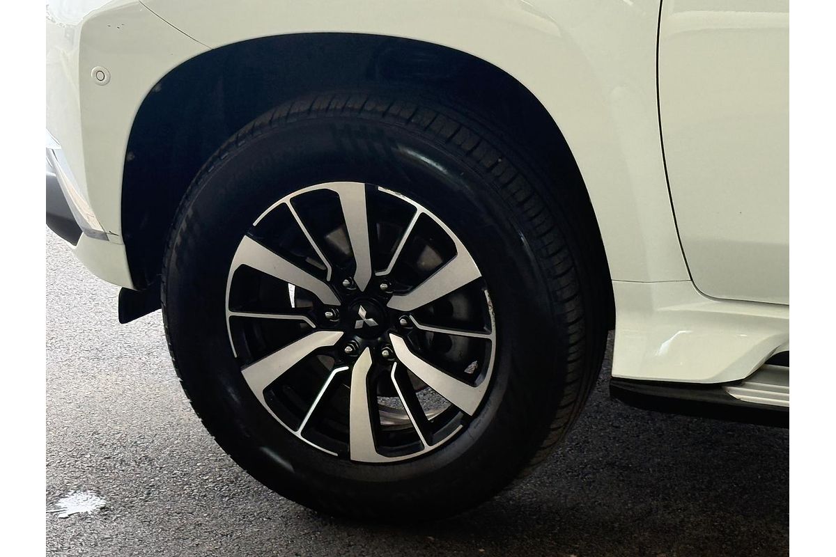 2017 Mitsubishi Pajero Sport Exceed QE