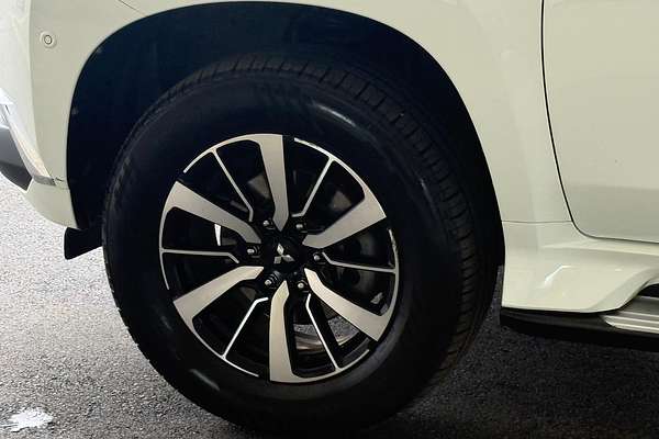 2017 Mitsubishi Pajero Sport Exceed QE