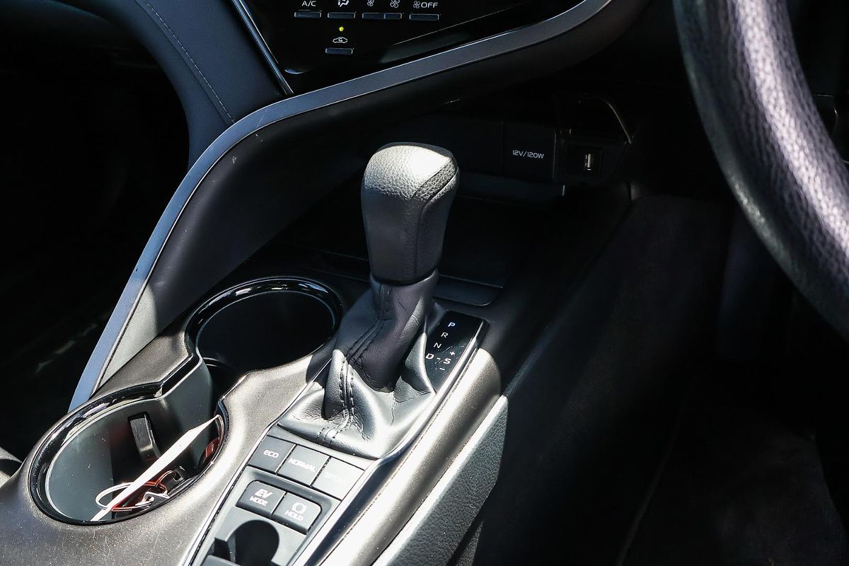 2021 Toyota Camry Ascent AXVH70R